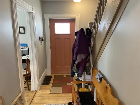 186 Mount Pleasant Street St. Johnsbury VT 05819-1136