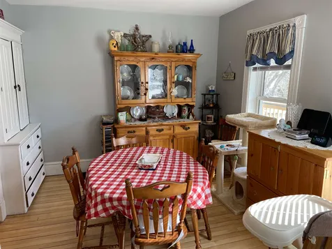 186 Mount Pleasant Street St. Johnsbury VT 05819-1136