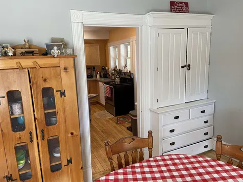 186 Mount Pleasant Street St. Johnsbury VT 05819-1136