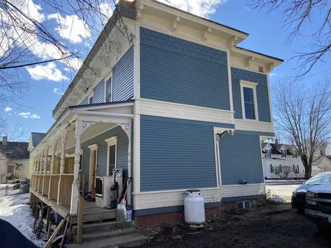 186 Mount Pleasant Street St. Johnsbury VT 05819-1136