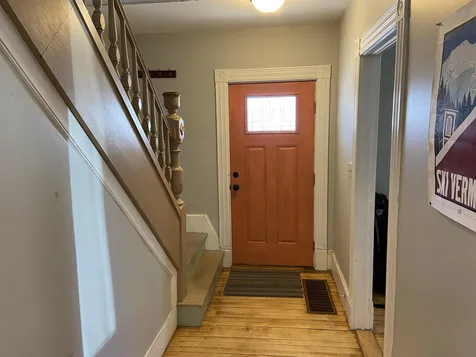186 Mount Pleasant Street St. Johnsbury VT 05819-1136