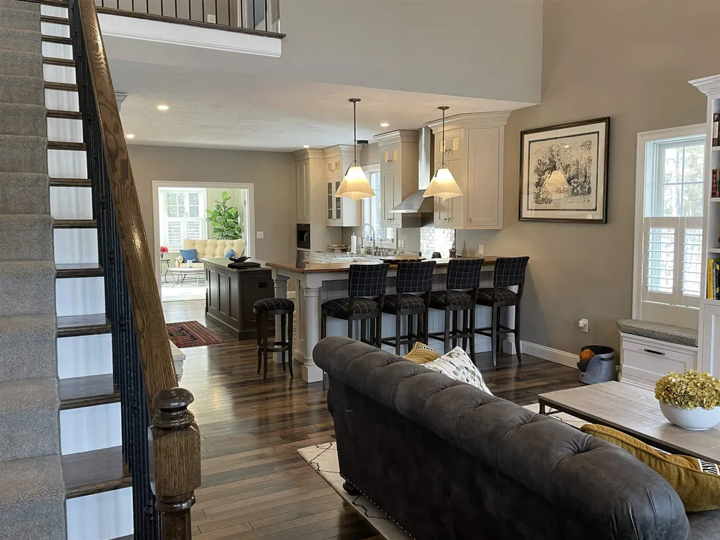 16 Chadwick Circle Windham NH 03087
