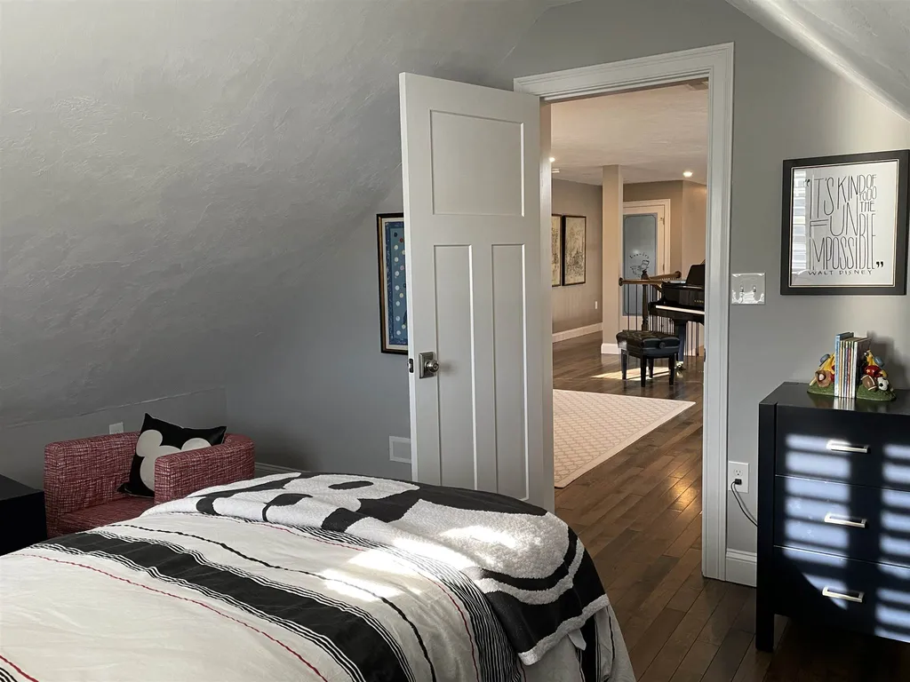 16 Chadwick Circle Windham NH 03087