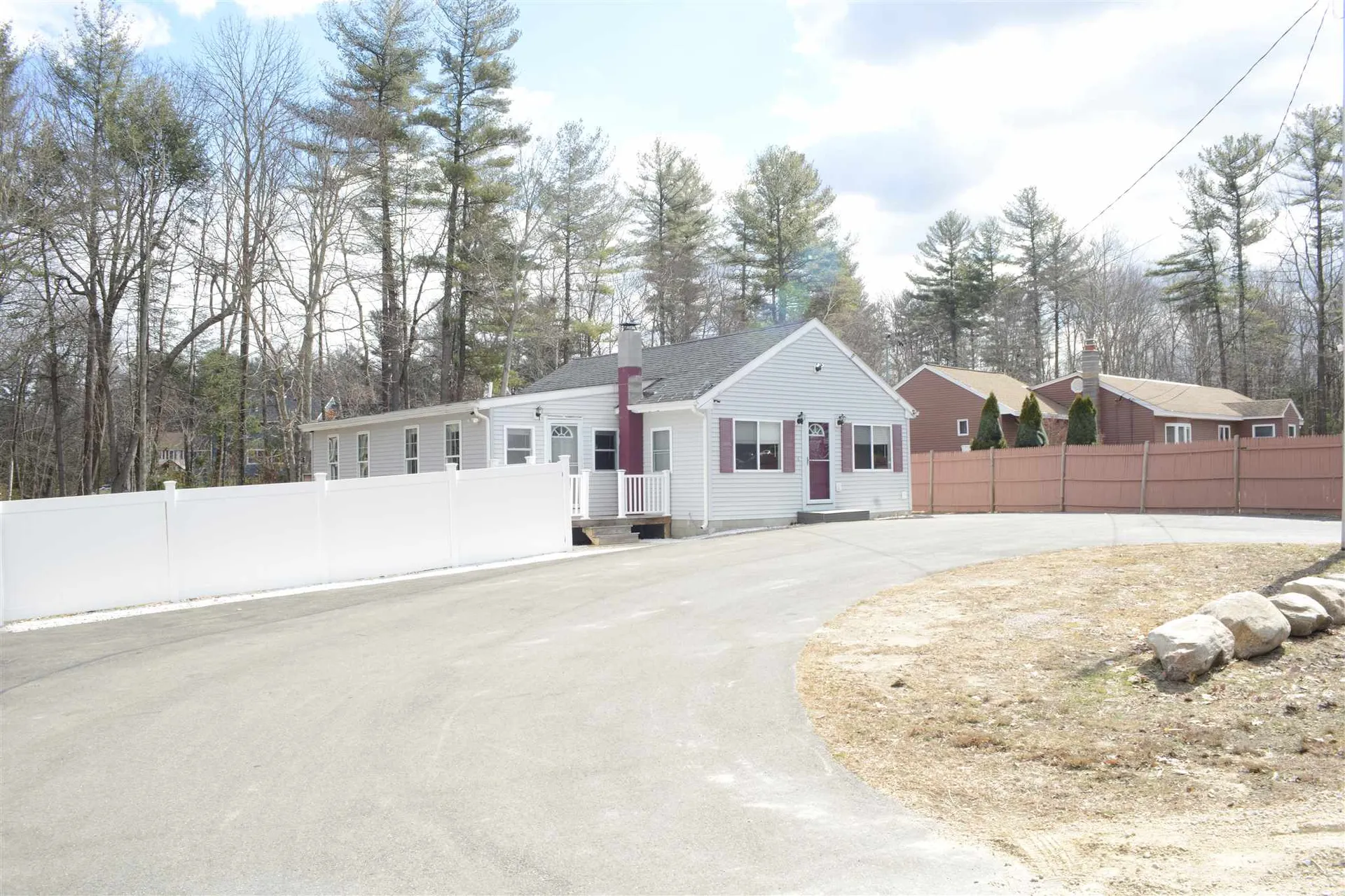 312 Mammoth Road Londonderry NH 03053