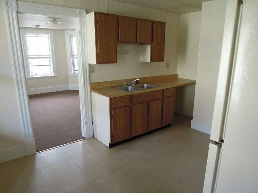5&9 Merchant Street Walpole NH 03609