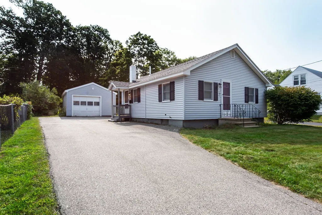 8 Crockett Street Rochester NH 03867