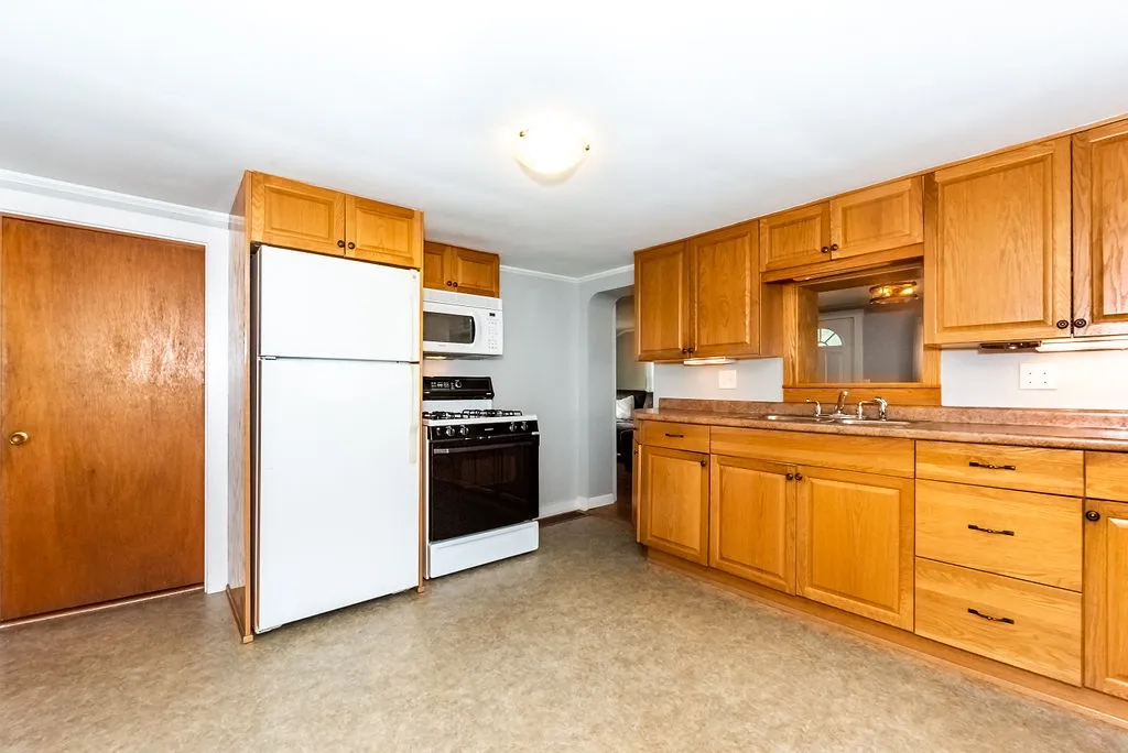 8 Crockett Street Rochester NH 03867