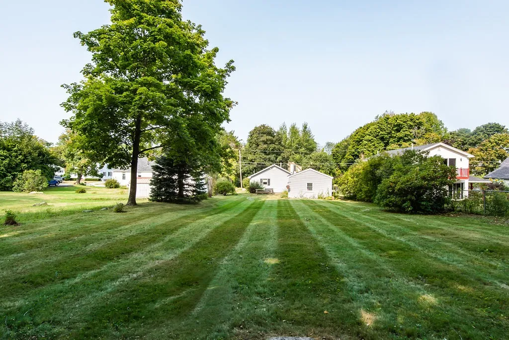 8 Crockett Street Rochester NH 03867