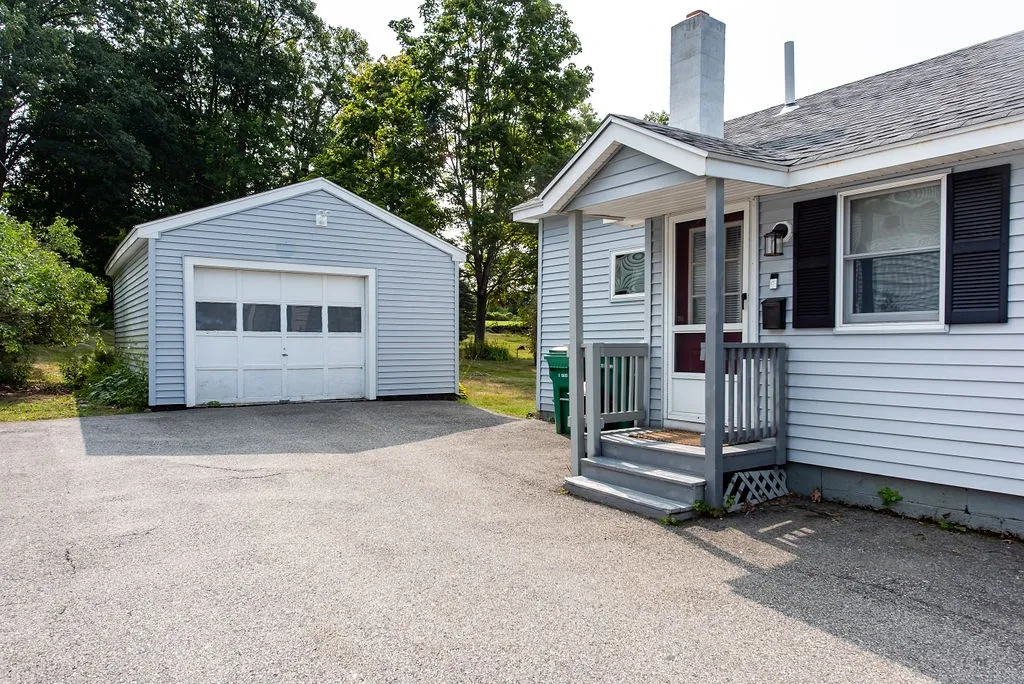8 Crockett Street Rochester NH 03867