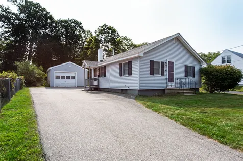 8 Crockett Street Rochester NH 03867