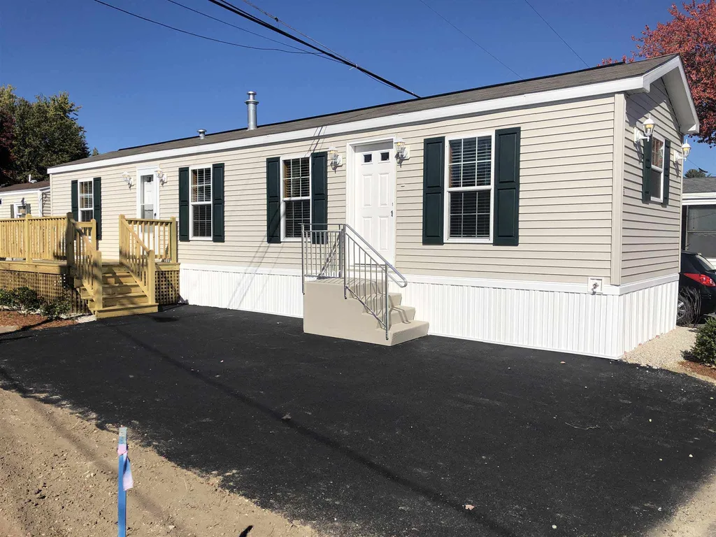 40 Brookwood Drive Salem NH 03079