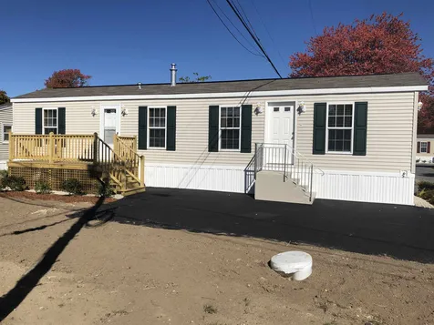 40 Brookwood Drive Salem NH 03079