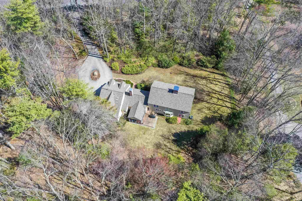 32 Nathan Lord Road Amherst NH 03031
