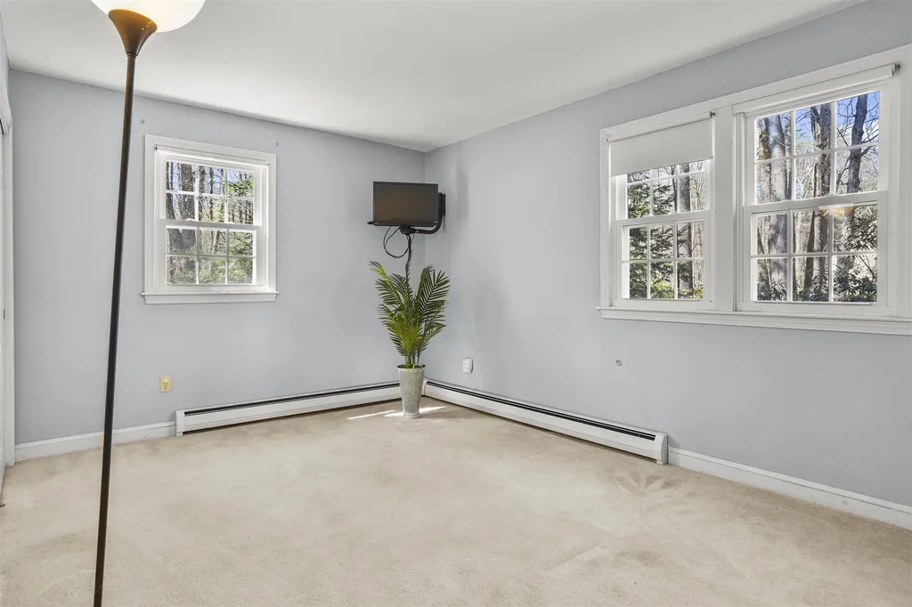 32 Nathan Lord Road Amherst NH 03031