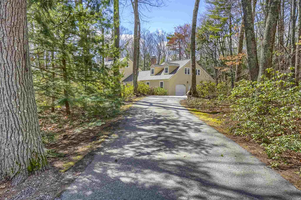32 Nathan Lord Road Amherst NH 03031