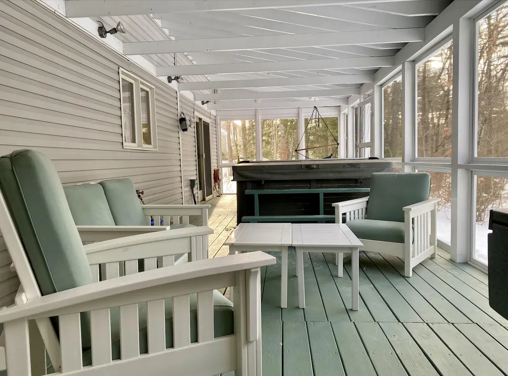 38 Woodland Road Vernon VT 05354