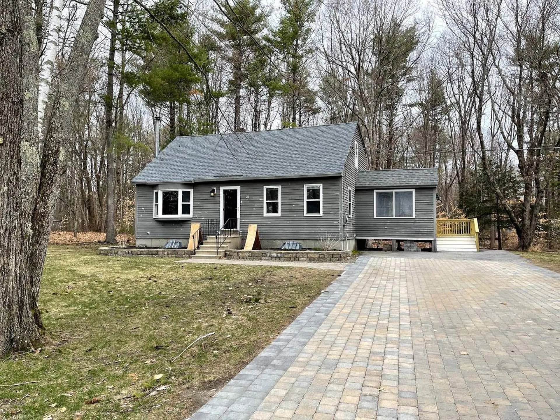 28 Hunt Pond Road Sandown NH 03873