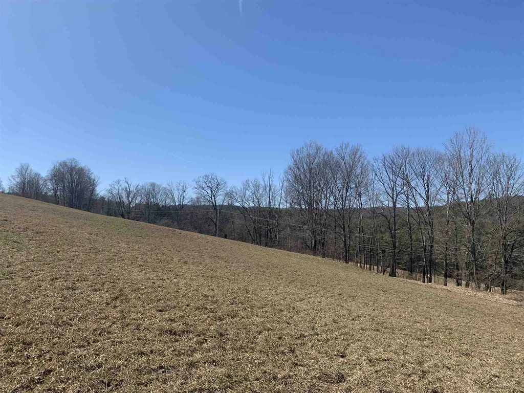 76 Grout Road Hartland VT 05048