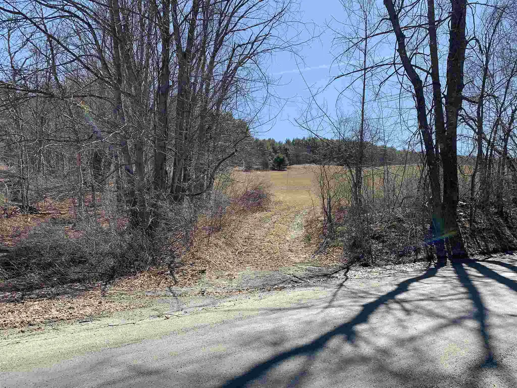 76 Grout Road Hartland VT 05048
