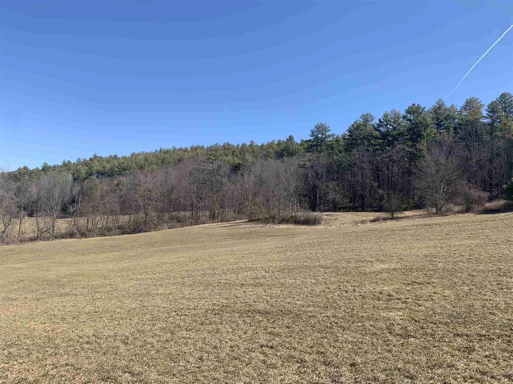 76 Grout Road Hartland VT 05048