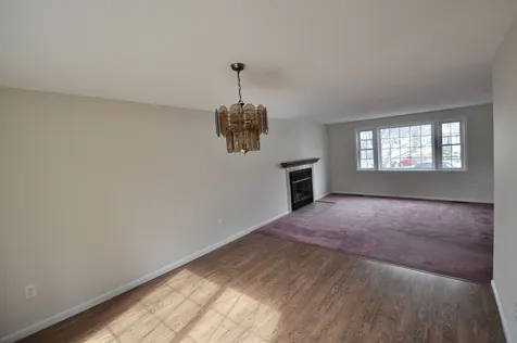 33 Brinton Drive Nashua NH 03064
