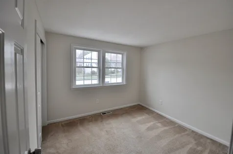 33 Brinton Drive Nashua NH 03064