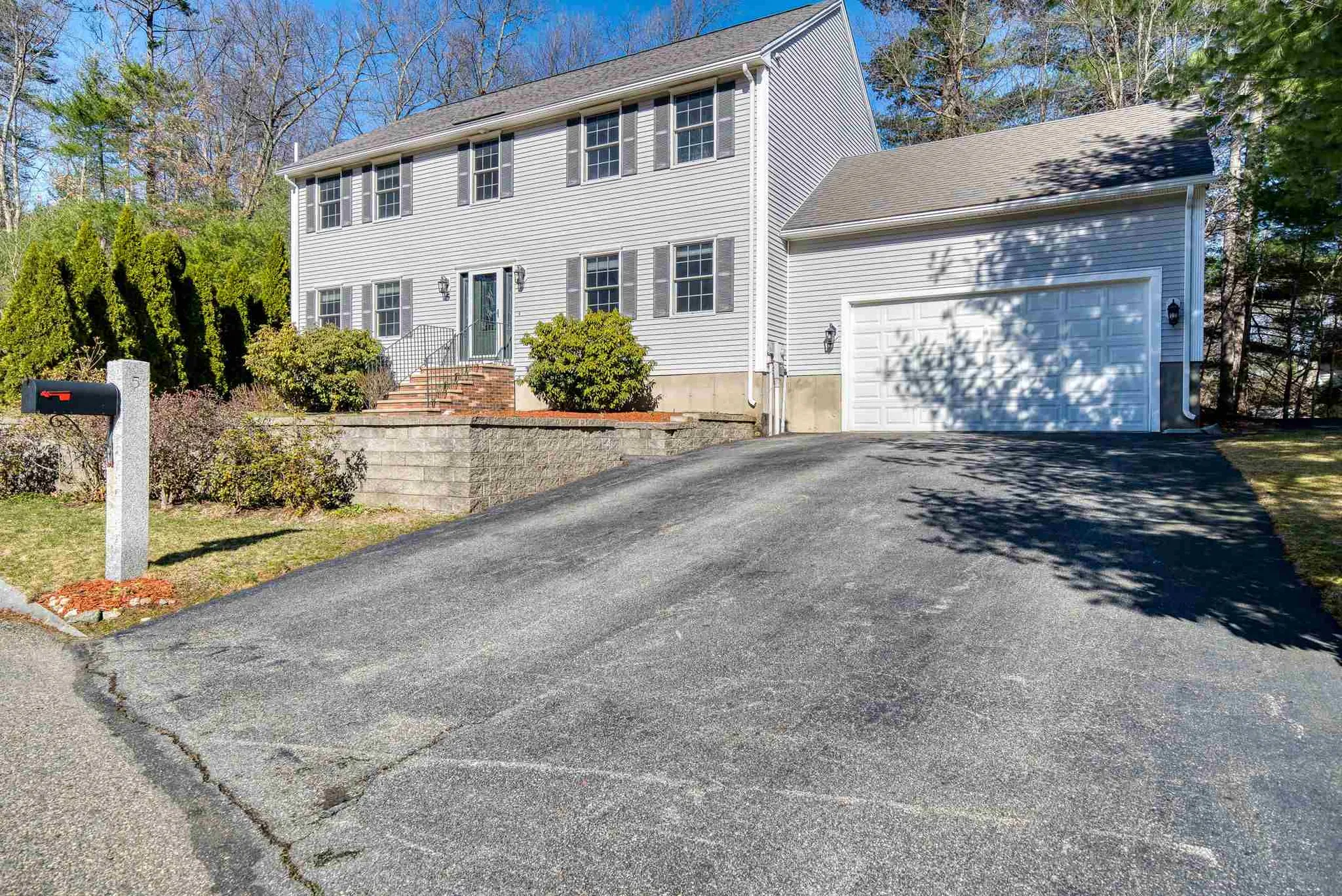 5 Katie Lane Nashua NH 03062