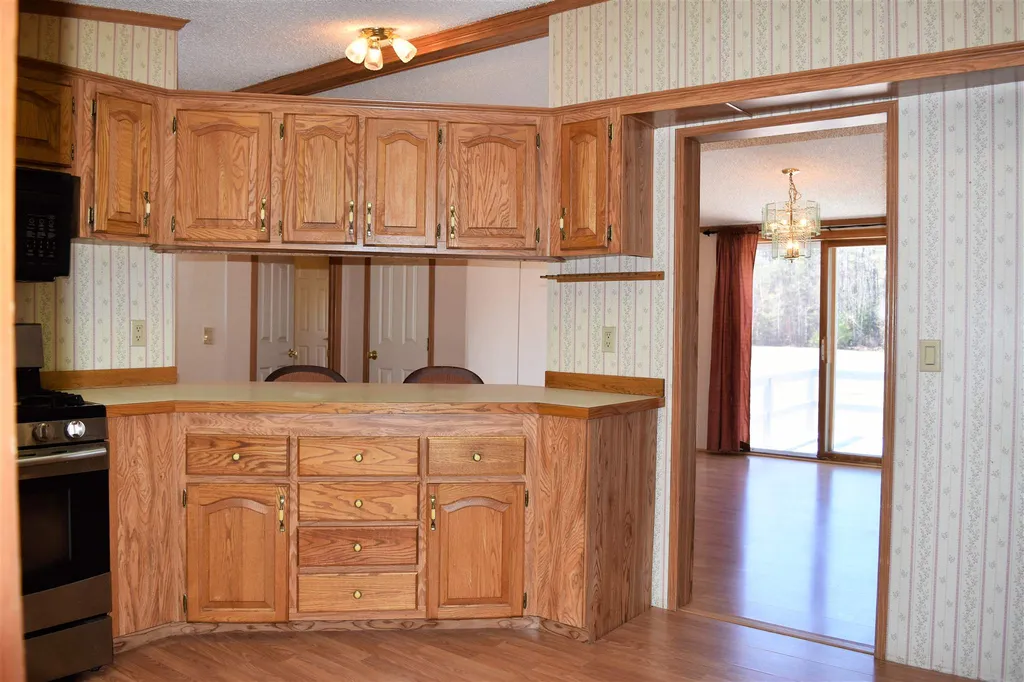 76 Plains Road Andover NH 03216