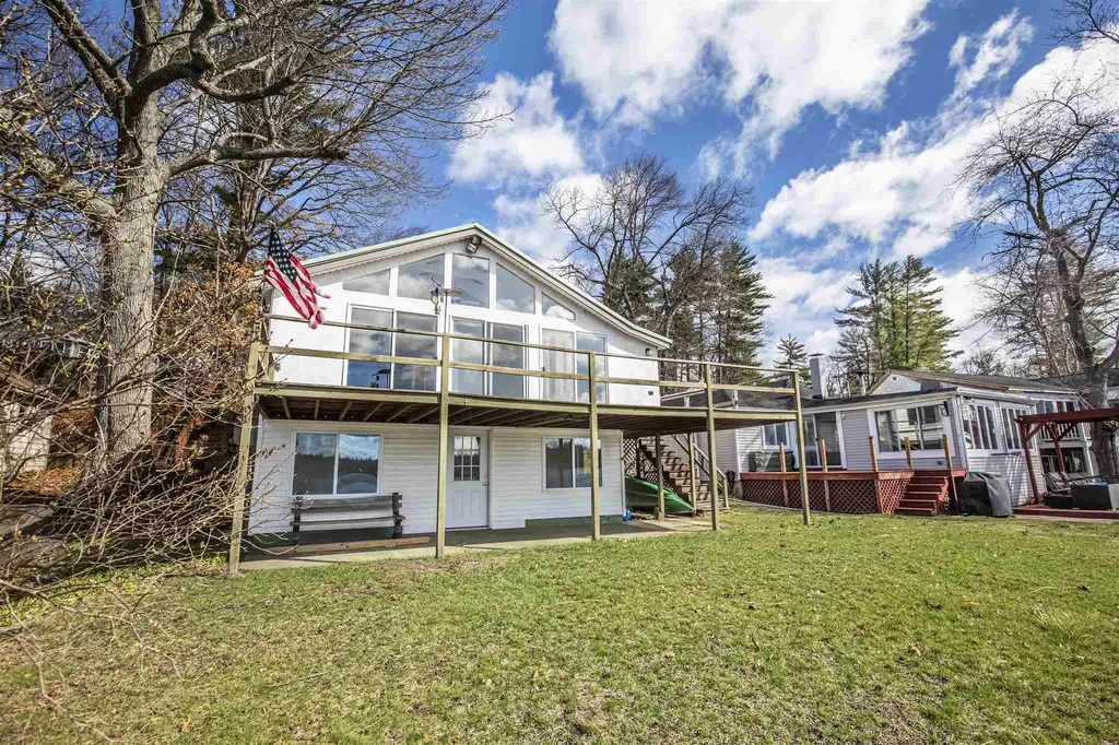 32 Lakeside Drive Sandown NH 03873