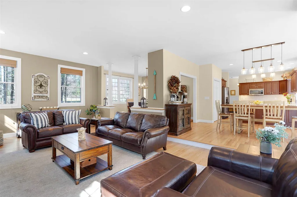 9 Greenleaf Circle Brentwood NH 03833