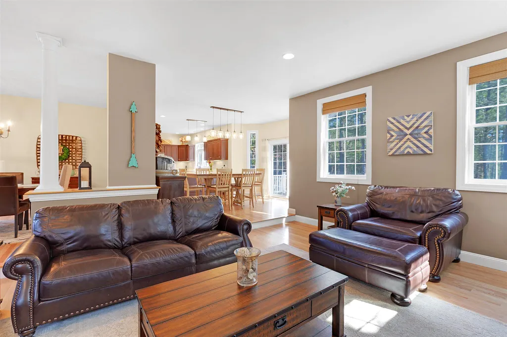 9 Greenleaf Circle Brentwood NH 03833