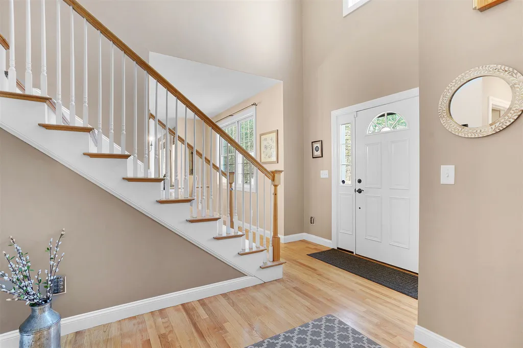 9 Greenleaf Circle Brentwood NH 03833