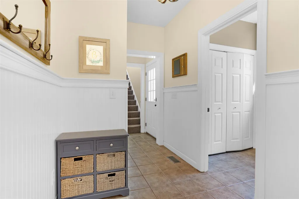 9 Greenleaf Circle Brentwood NH 03833