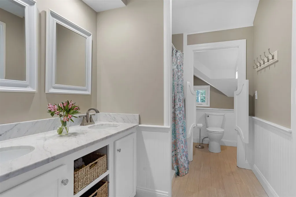 9 Greenleaf Circle Brentwood NH 03833