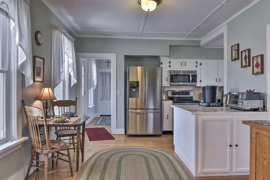 179 South Lincoln Street Keene NH 03431
