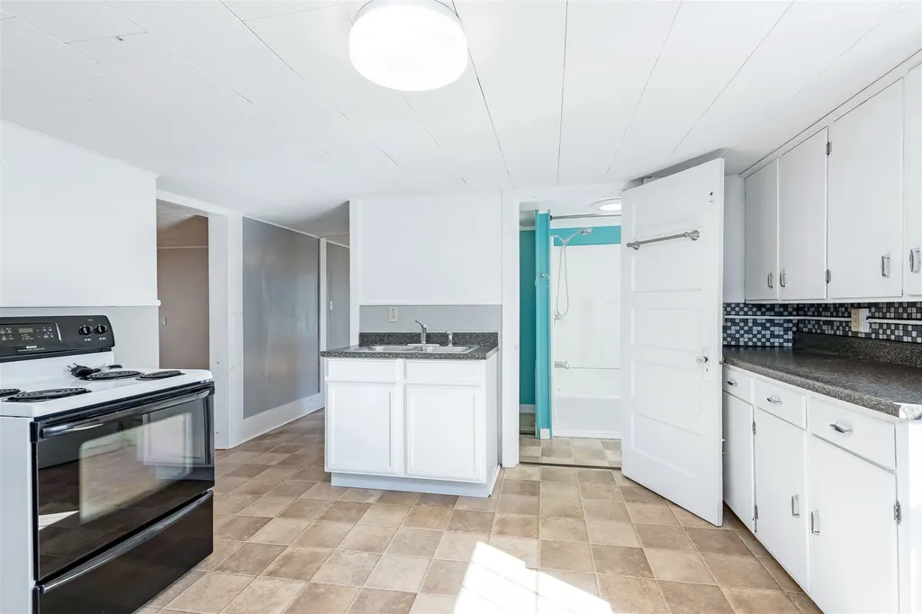 4 Niquette Court Winooski VT 05404