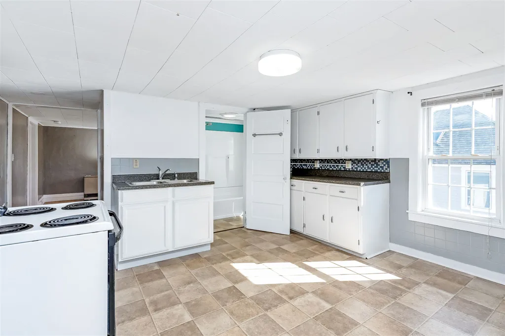 4 Niquette Court Winooski VT 05404