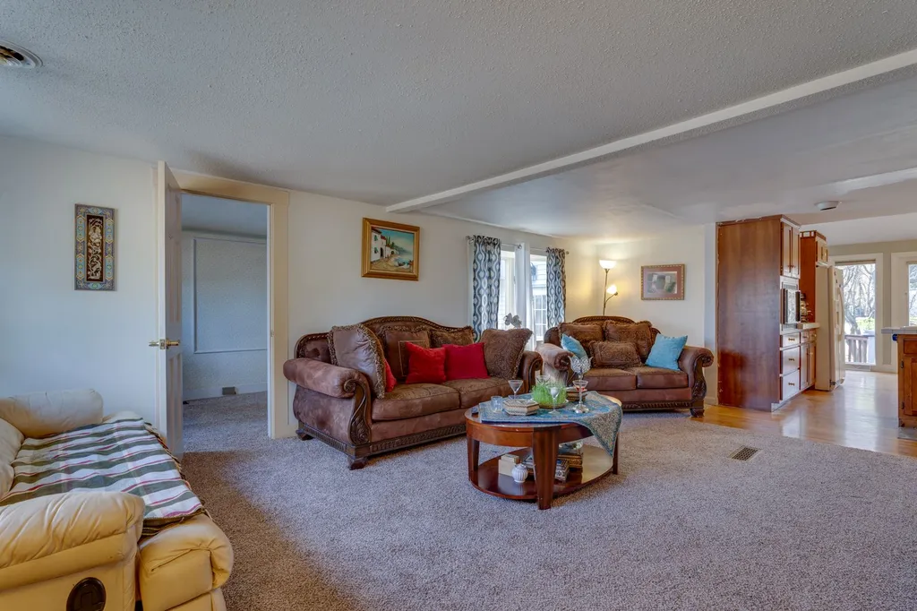 75 College Road Stratham NH 03885