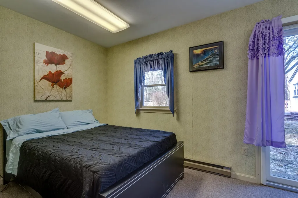 75 College Road Stratham NH 03885