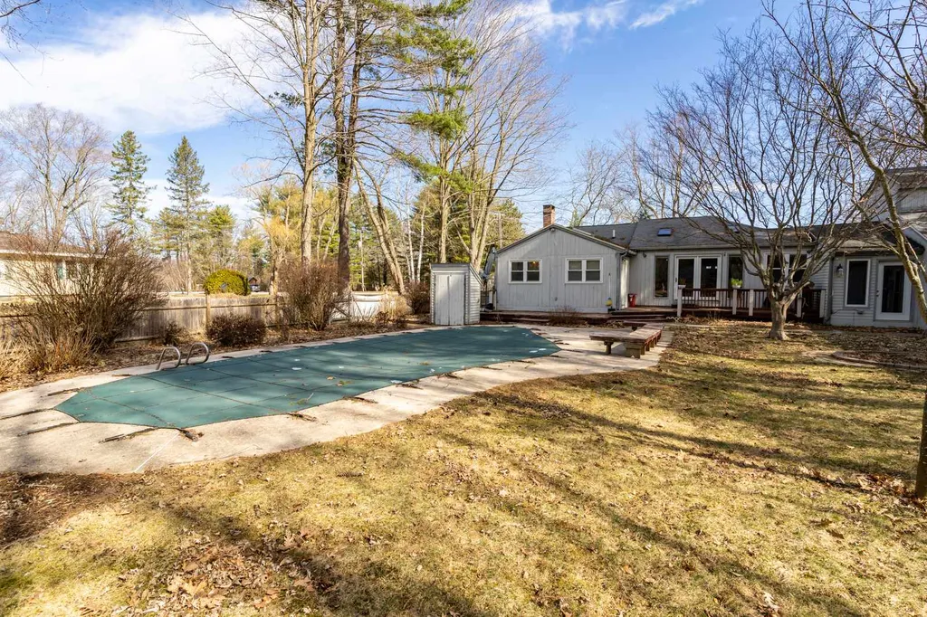 75 College Road Stratham NH 03885