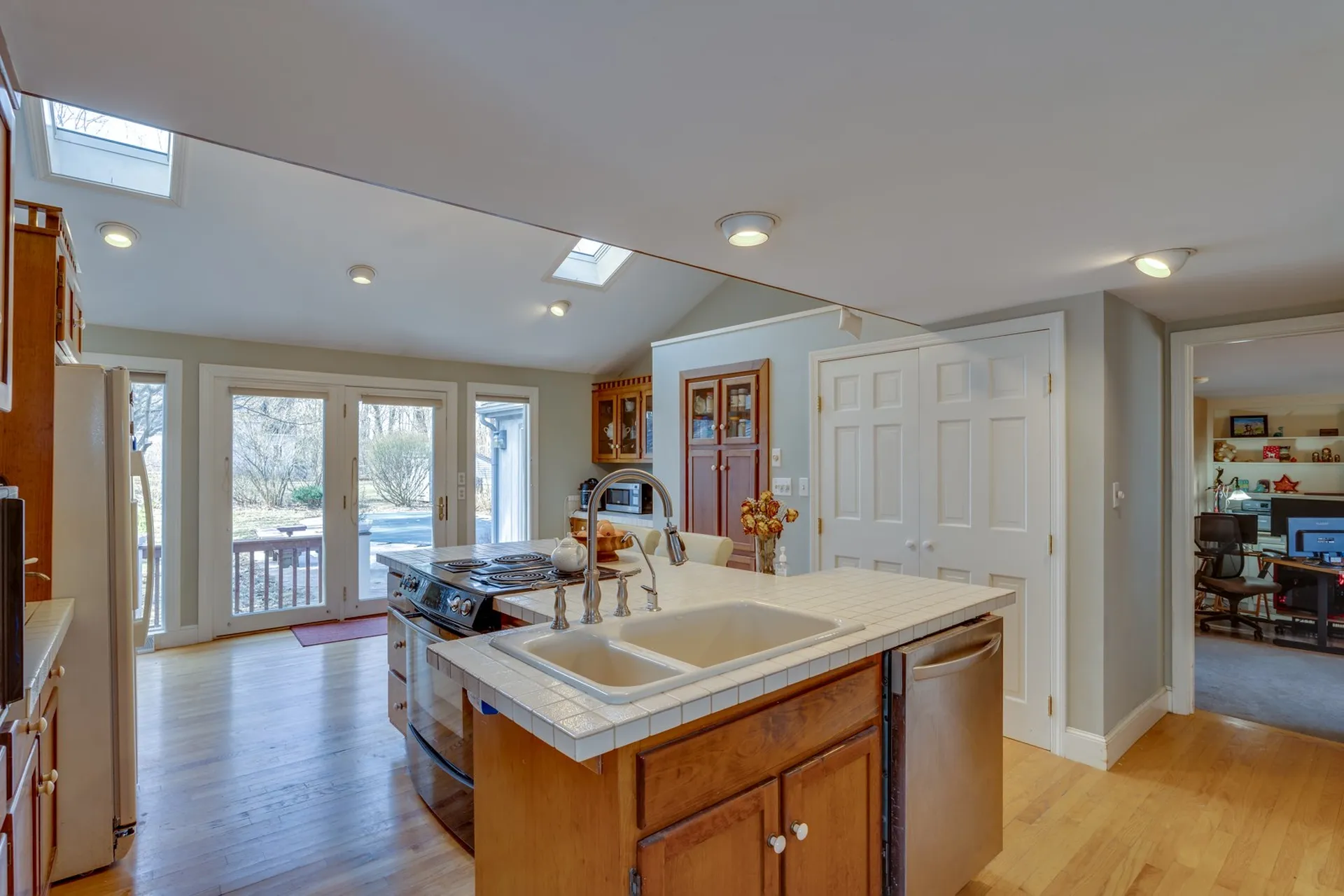 75 College Road Stratham NH 03885