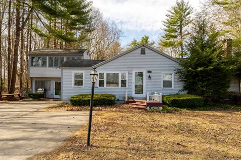 75 College Road Stratham NH 03885
