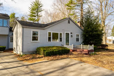 75 College Road Stratham NH 03885