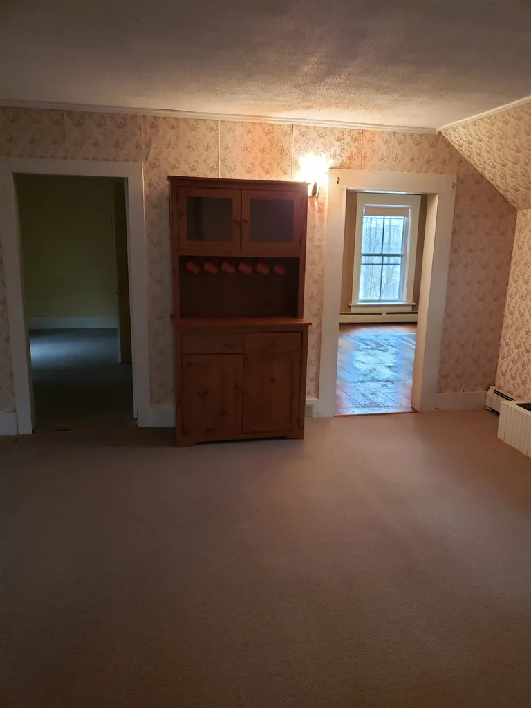 24 Crescent Street Newport NH 03773
