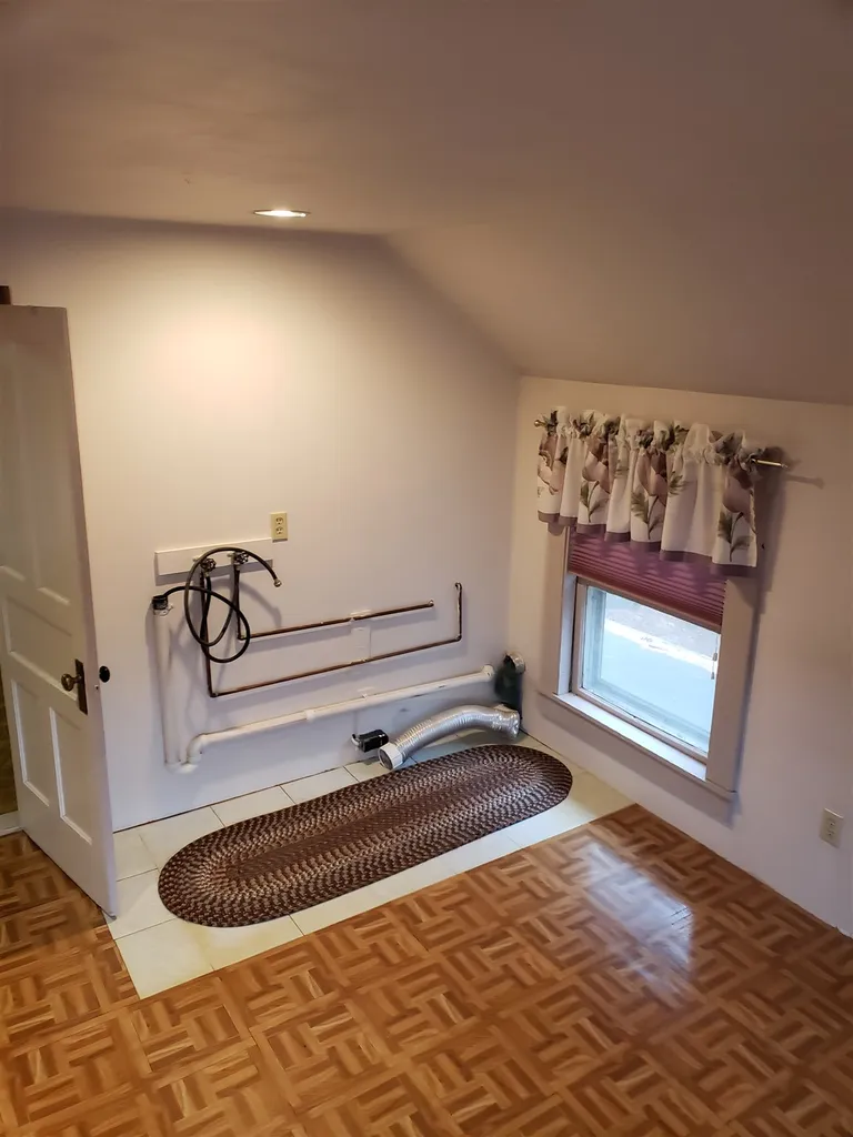 24 Crescent Street Newport NH 03773