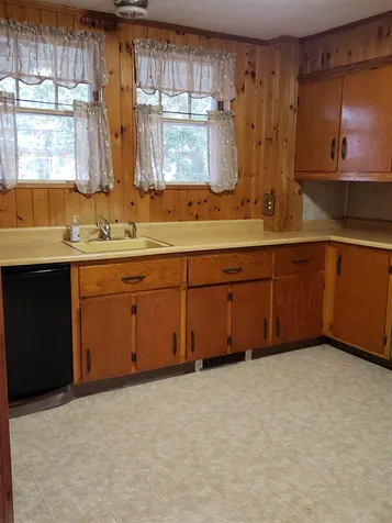 24 Crescent Street Newport NH 03773