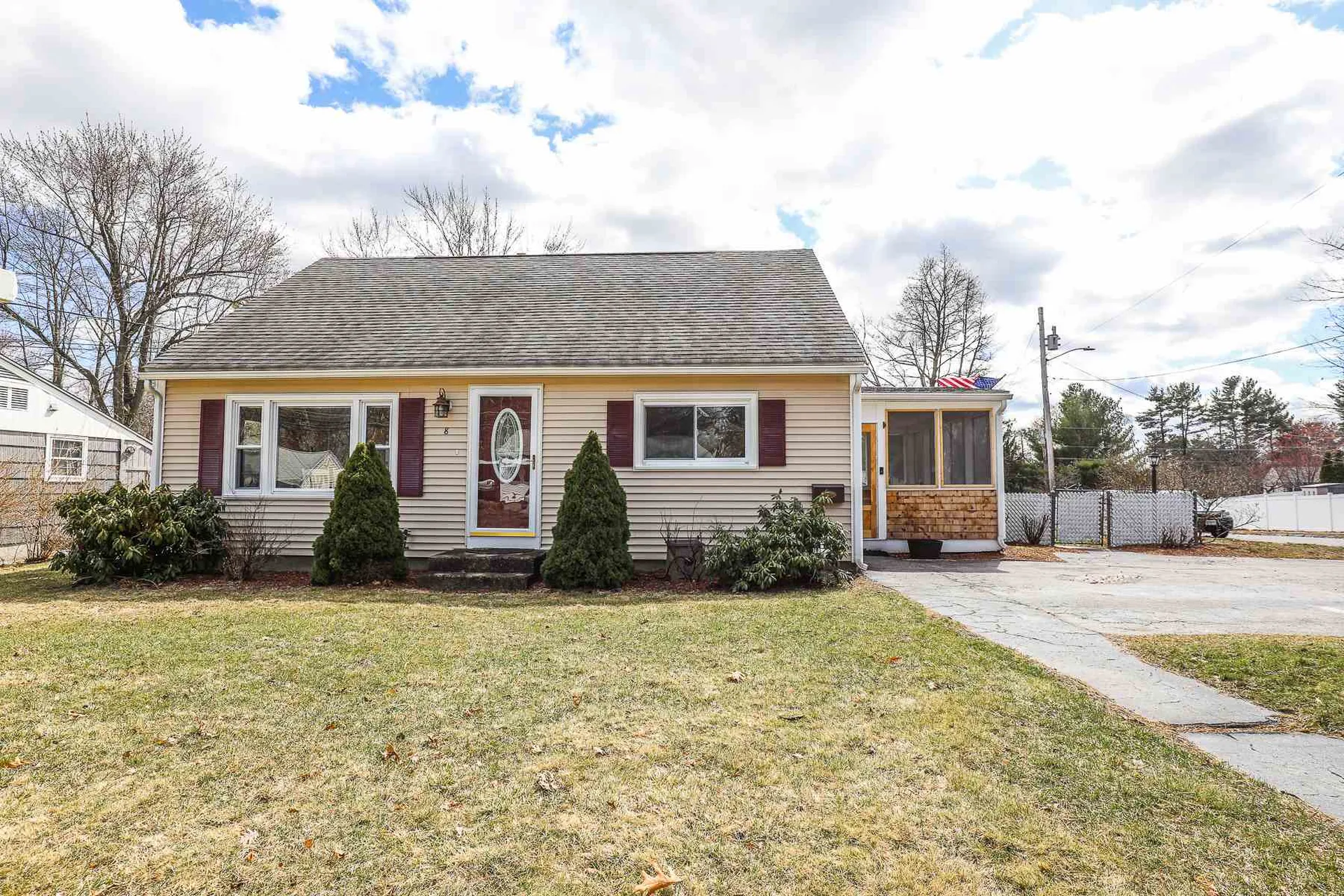 8 Wilson Street Nashua NH 03060