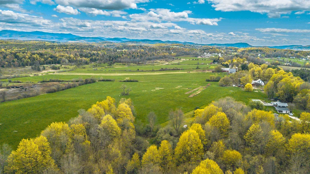 1555 Spear Street Charlotte VT 05445