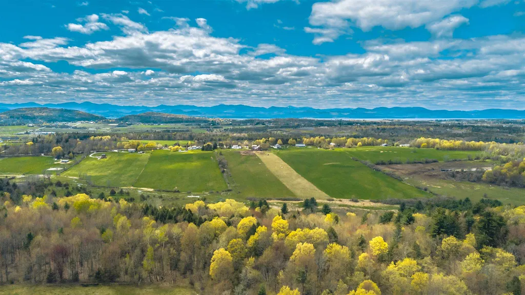 1555 Spear Street Charlotte VT 05445