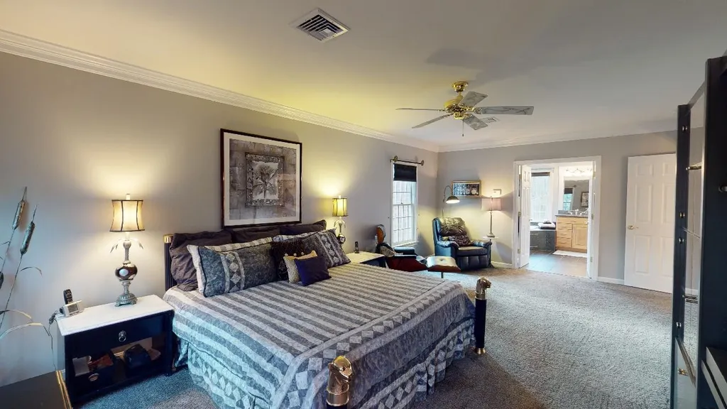 10 Lancaster Lane Bedford NH 03110